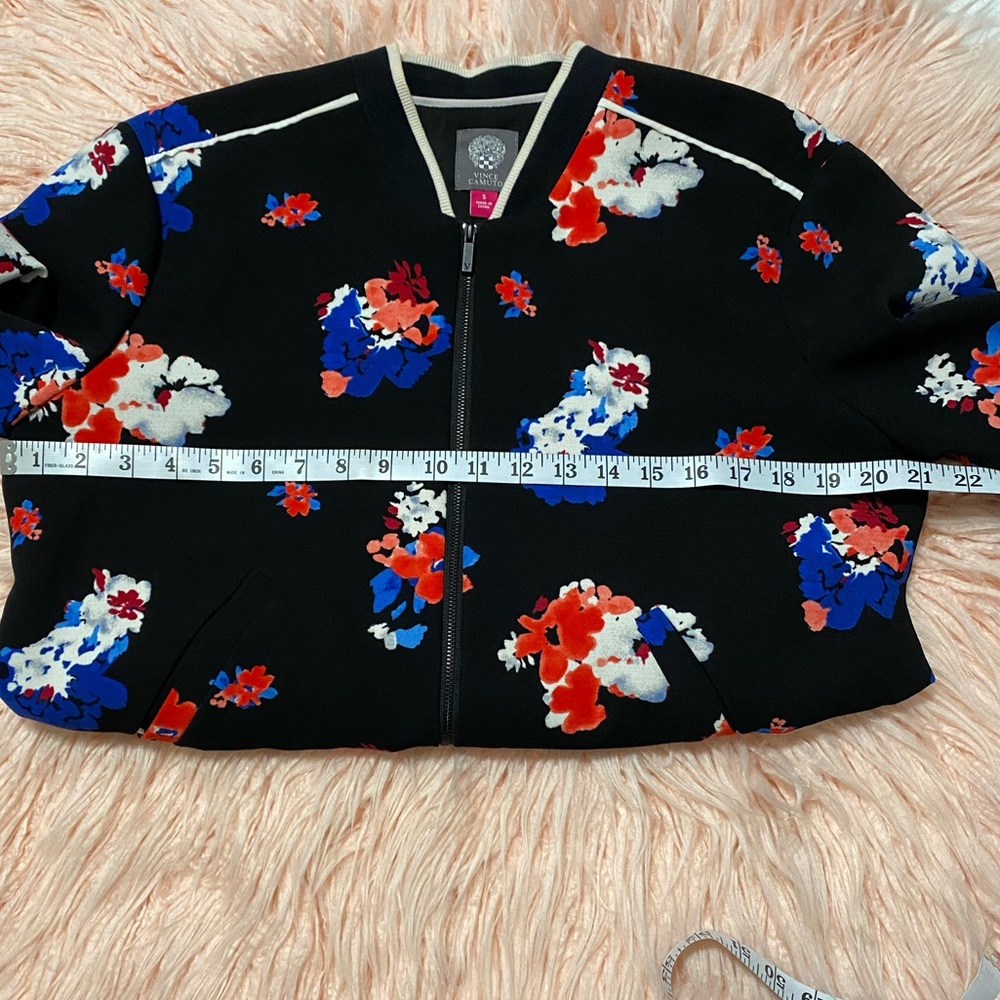 Vince Camuto floral bomber jacket - Picture 7 of 7